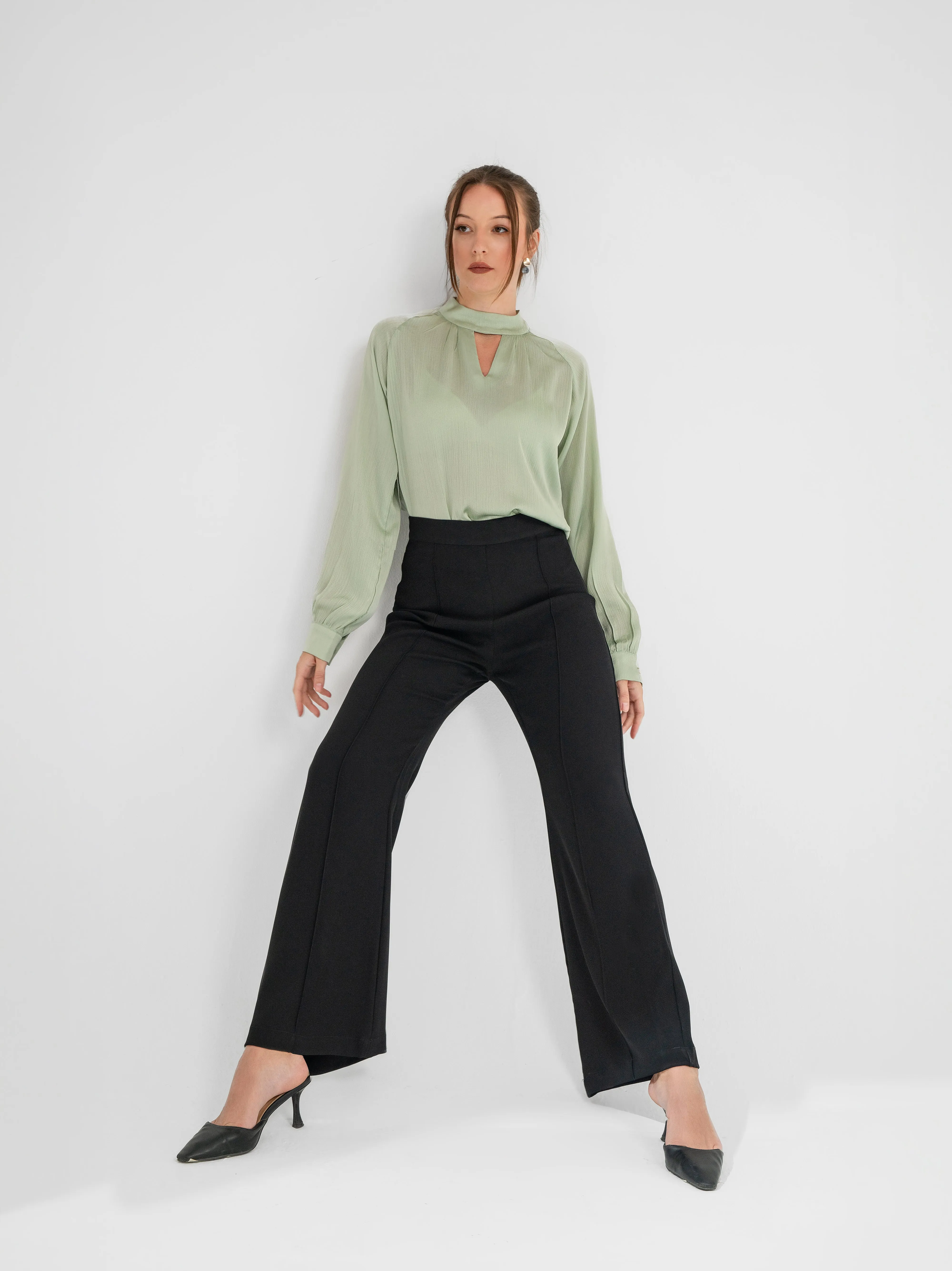 High-waist flared trousers – Black