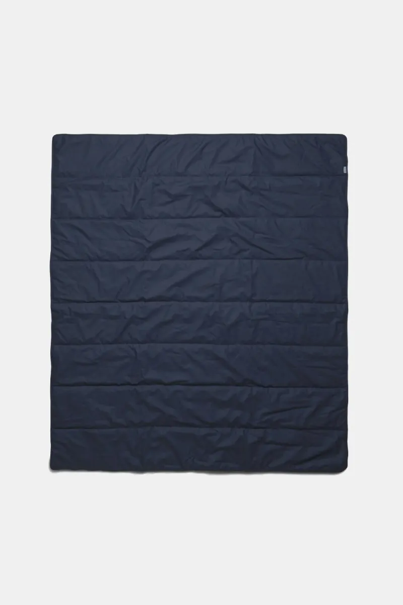 Rains Waterproof Quilted Packable Blanket (Navy)